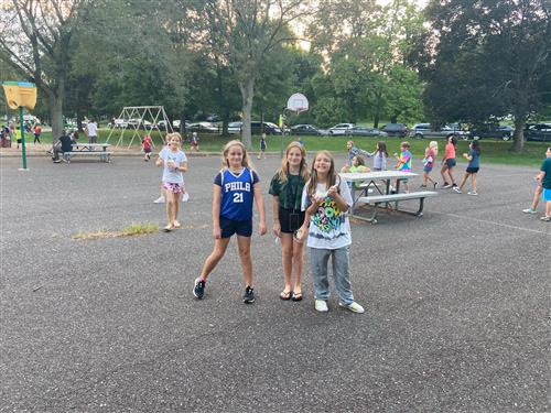 friends at the ice cream social